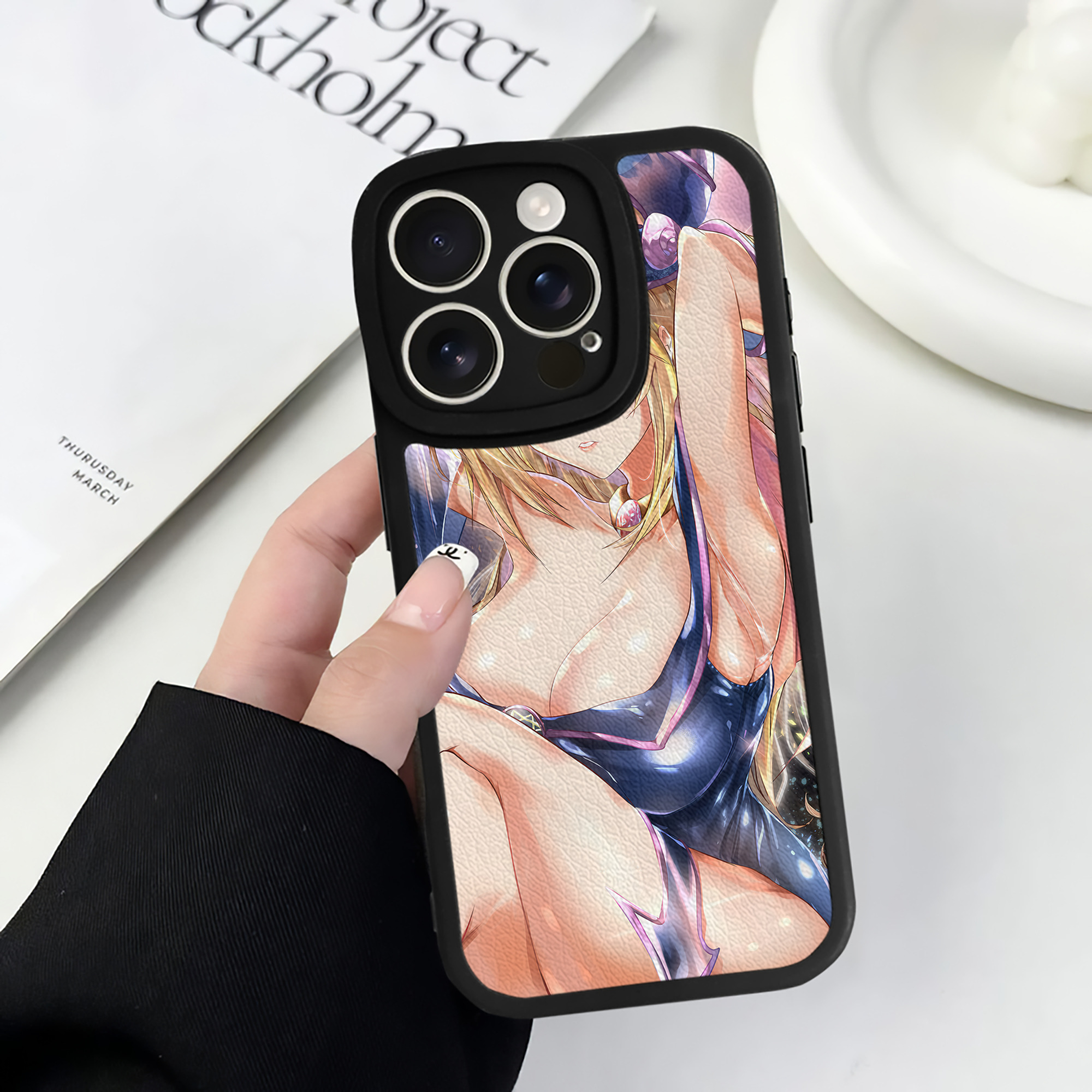 （画像用） 遊☆戯☆王 Yu-Gi-Oh! 【iPhone 16シリーズ対応】シリコンスマホケース（レザー調） 材質：シリコン